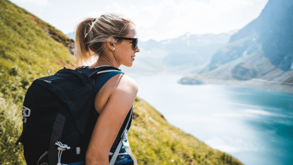Aventure en montagne & force musculaire - Comment soutenir tes performances en plein air (à base de plantes) ou clean