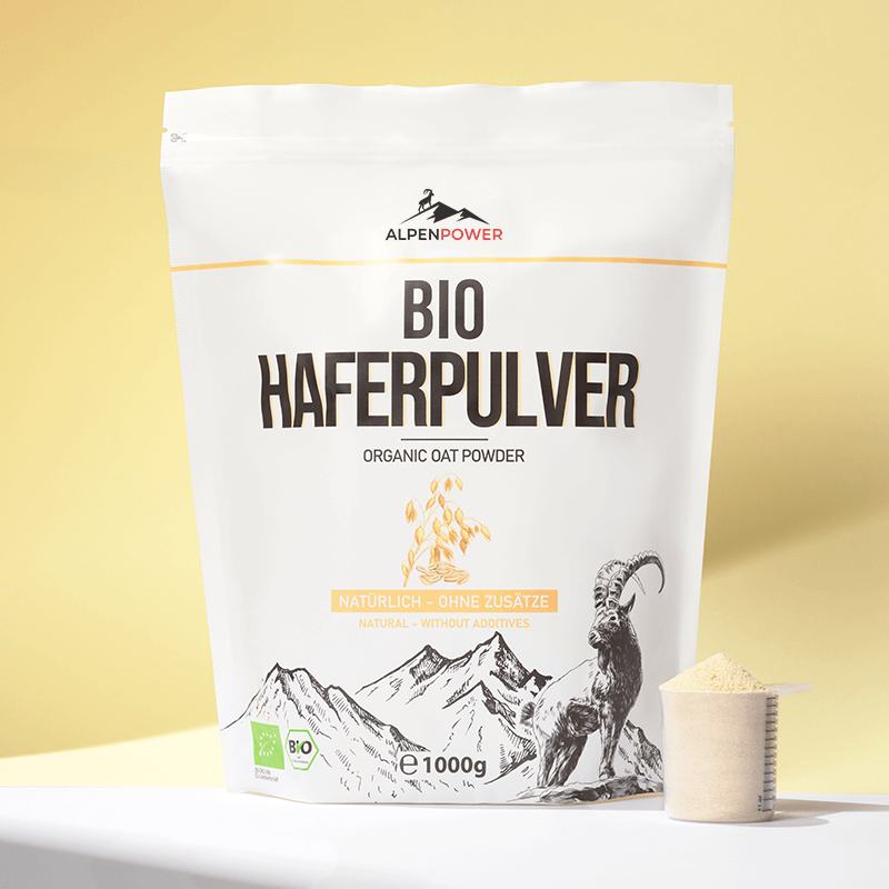 Natural gluten-free organic oat powder - fine powder in detail, ideal for baking, cooking & shakes
